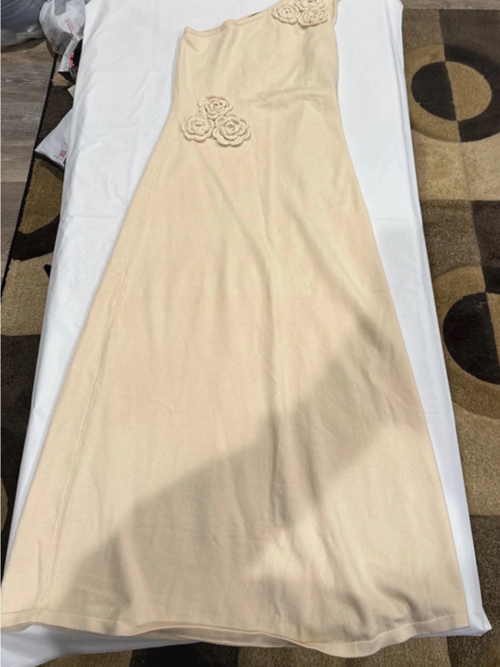 One-Shoulder Cream Evening Gown with Floral Appliqué